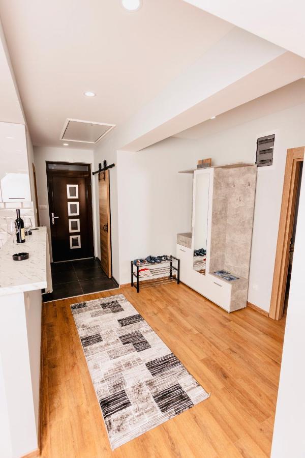 Apartment In Zlatar Nova Varos